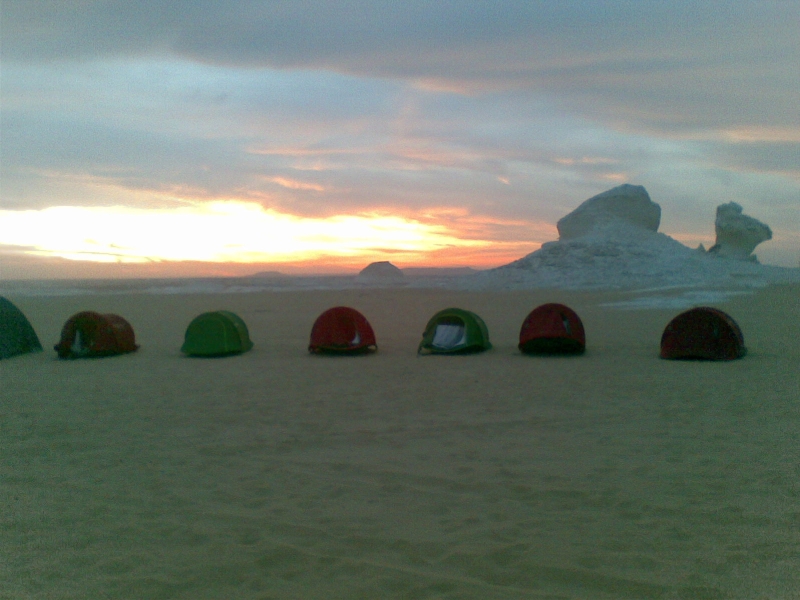 Camping in White Desert Camping in White Desert
